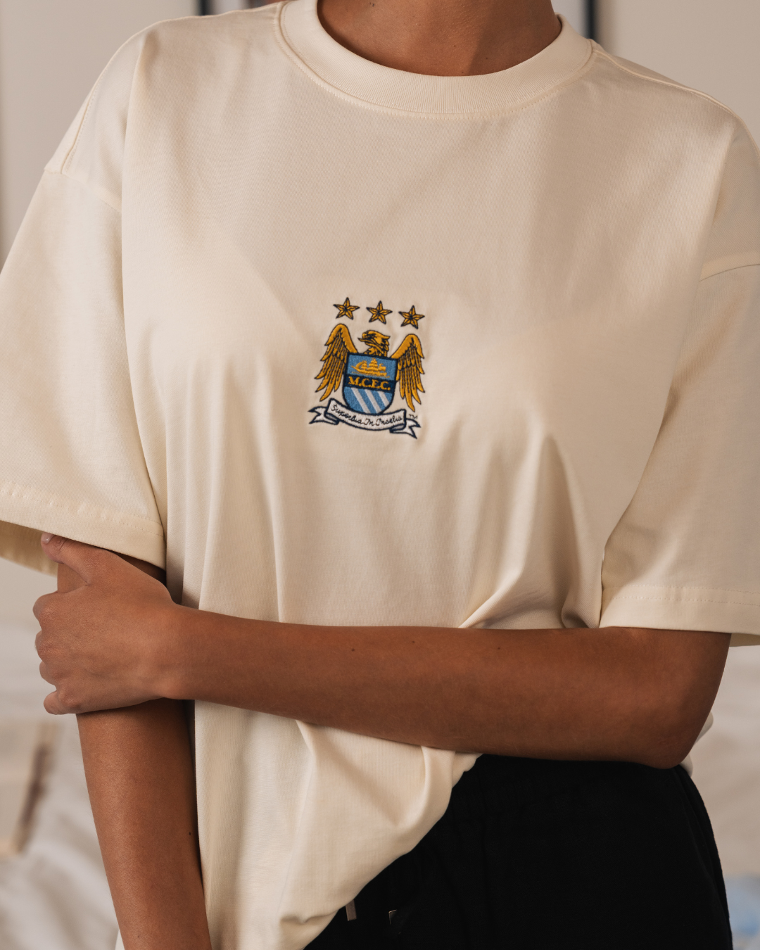 Manchester City Vintage Crest Boxy Tee-Cloud Dancer