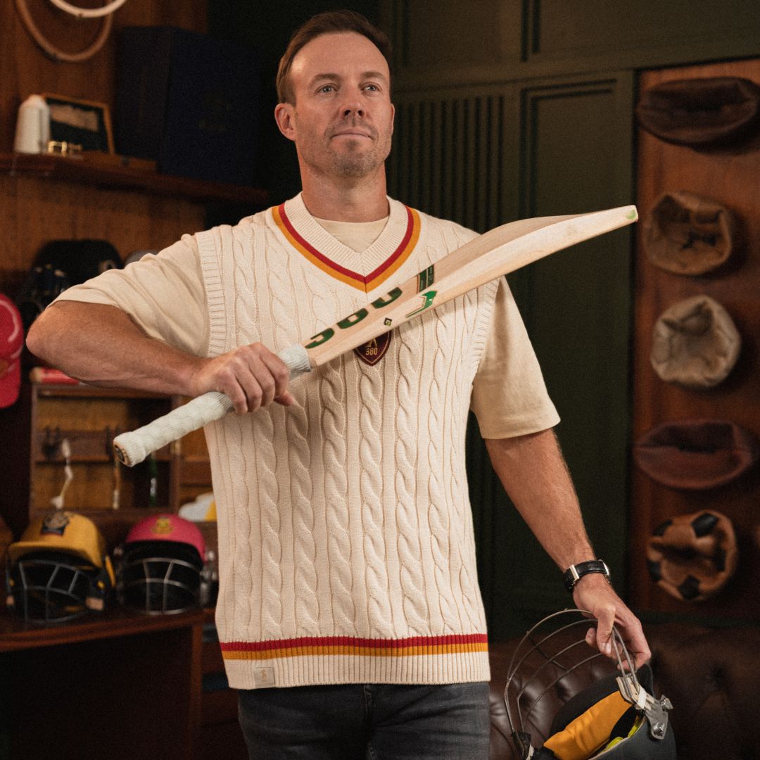 AB de Villiers 360 Crest Knit Vest Cable Ivory - Old School