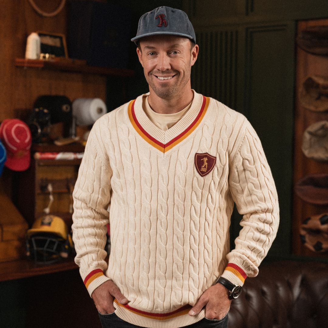 AB de Villiers 360 Small Logo V - neck Knitwear Cable Ivory - Old School